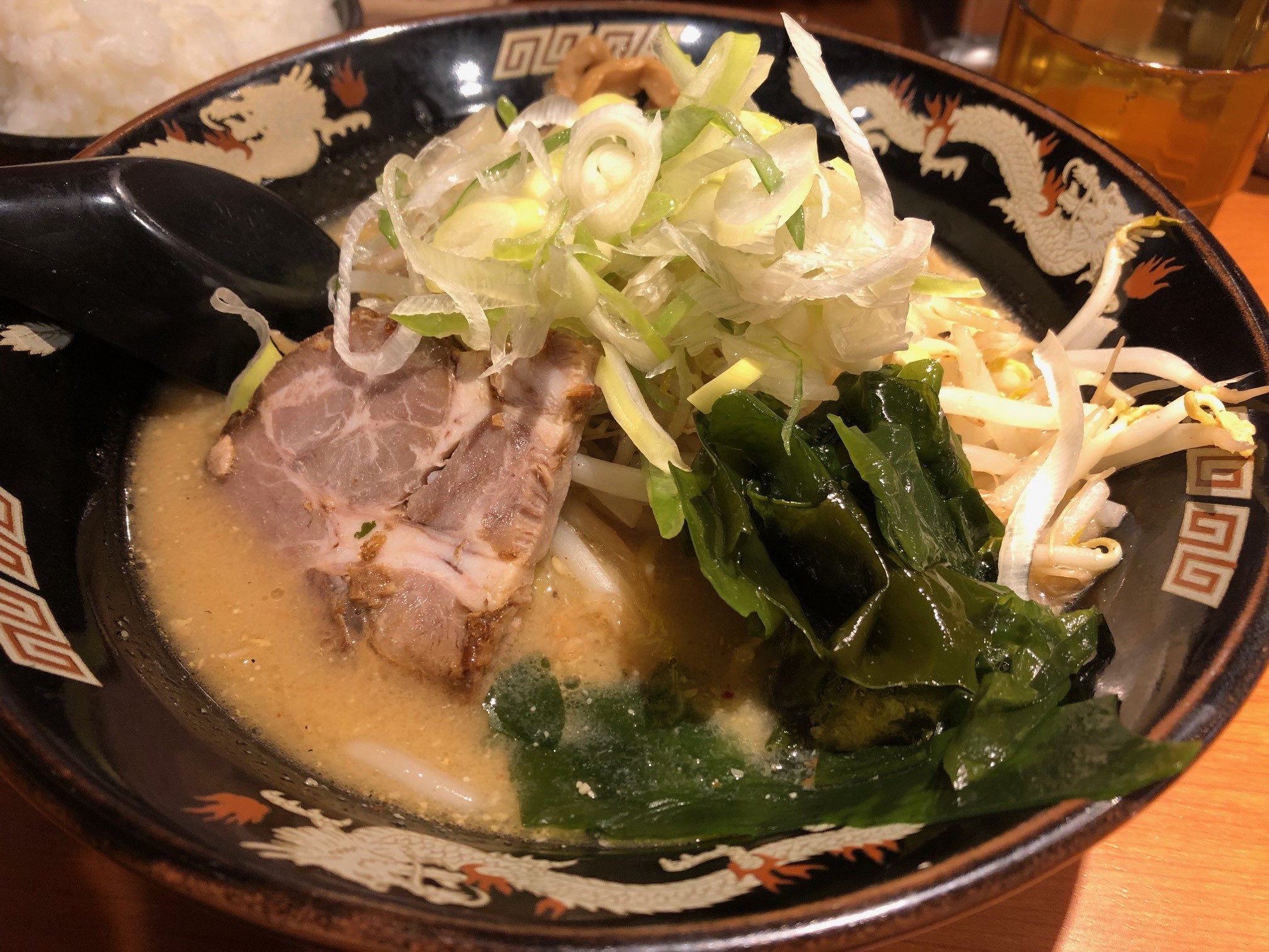 北海道らーめんひむろ 新小岩駅 レベルの高いチェーン店 ウマウマンな北海道味噌ラーメンをシバき倒す ぶるちゃんグルメ