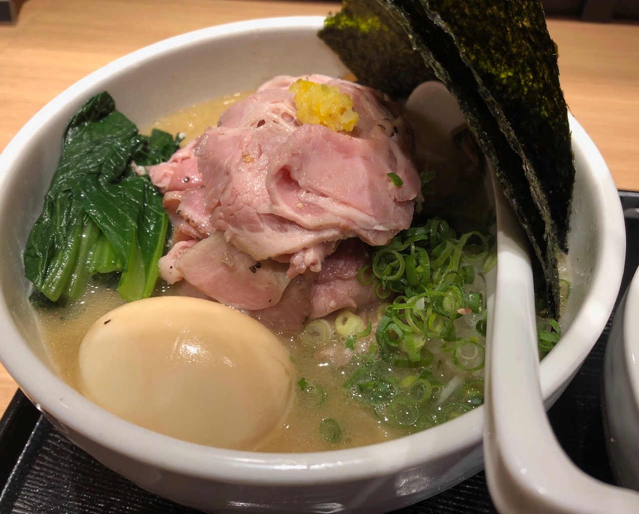 麺魚パルコ店 錦糸町駅 錦糸町の超絶人気店で提供される濃厚な真鯛ラーメンに感動したぞ ぶるちゃんグルメ